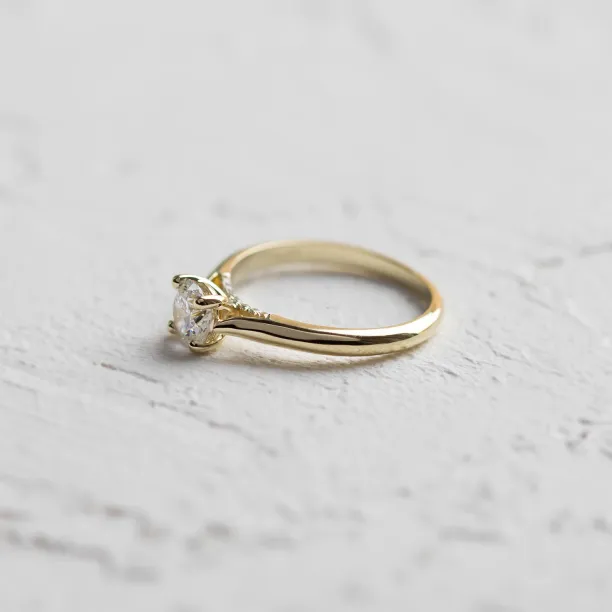 Luxury lab-grown diamond engagement ring LUCIENNE Image