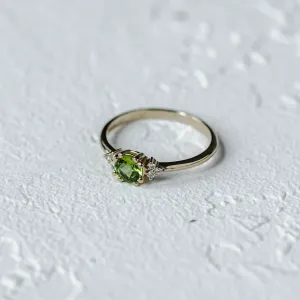 Gold ring with peridot and diamonds MONNY Thumbnail