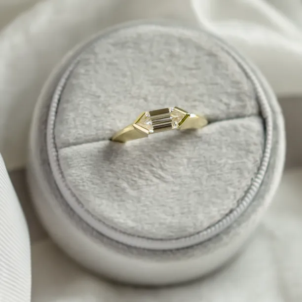 Original massive ring with hexagon moissanite ARA Image