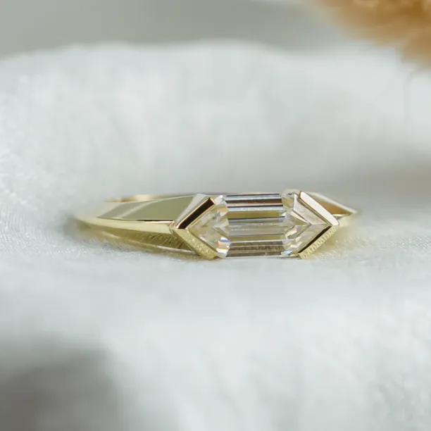 Original massive ring with hexagon moissanite ARA Image