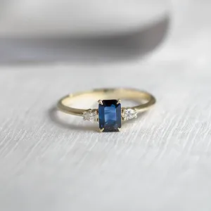 Elegant emerald sapphire and pear diamond ring LEILANI Thumbnail