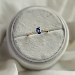 Elegant emerald sapphire and pear diamond ring LEILANI Thumbnail