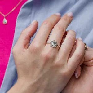 Gold ring with a diamond and engraving LEXI Thumbnail