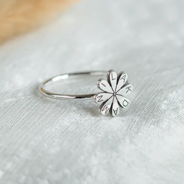 Gold ring with a diamond and engraving LEXI Image