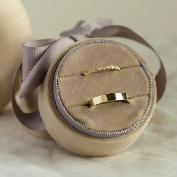 Elegantní snubní prsteny s diamanty HONEY Image