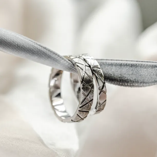 Original gold wedding rings NADIN Image