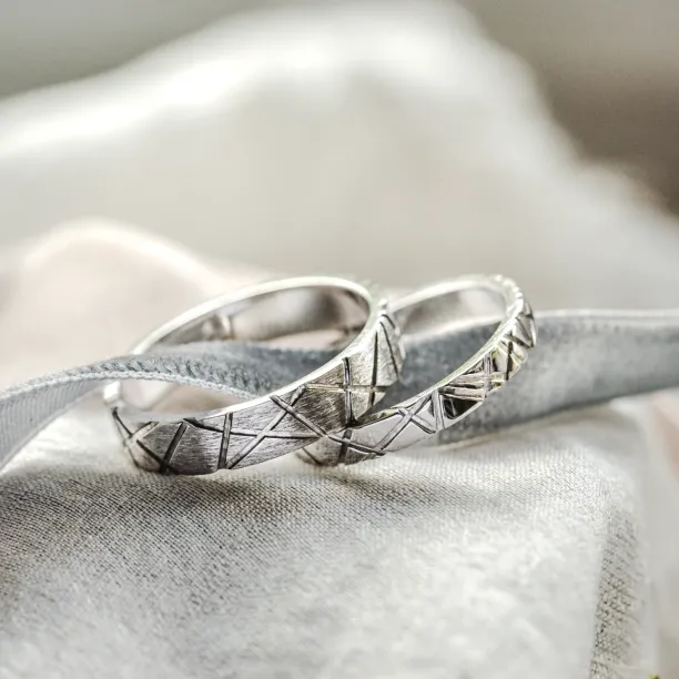 Original gold wedding rings NADIN Image