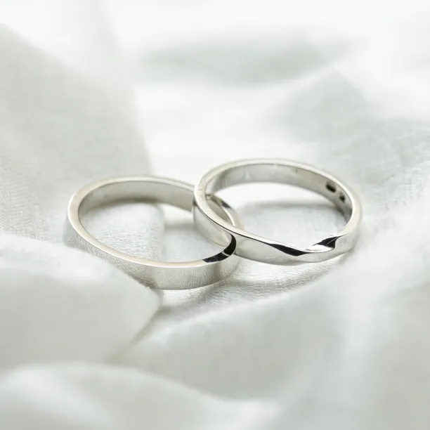 Netradiční snubní prsteny s propletením CLAY Image