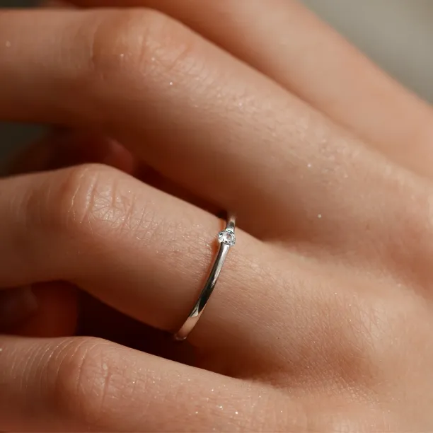 Minimalist gold engagement ring HAMEN Image