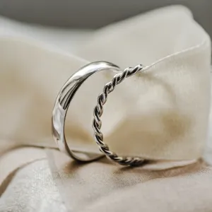 Gold minimalist wedding rings VALO Thumbnail