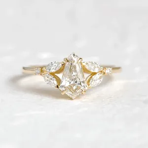 Zlatý prsten ve vintage stylu s lab grown diamanty NILIA