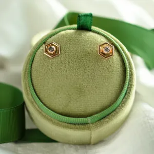 Zlaté náušnice ve tvaru hexagonu s vyměnitelným drahokamem SAM Thumbnail