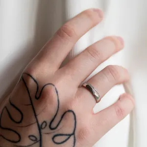 His and hers wedding rings TRADITION