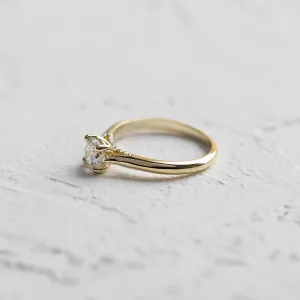 Luxusní zásnubní prsten s lab-grown diamantem LUCIENNE Thumbnail