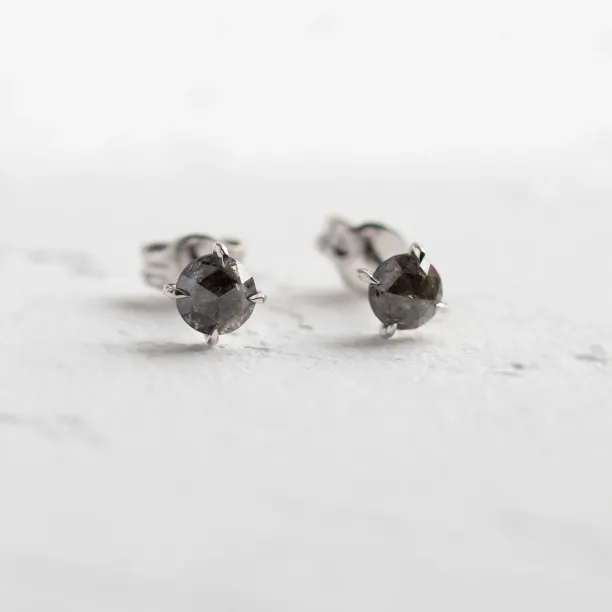 Salt and pepper diamond earrings SUZETTE Image