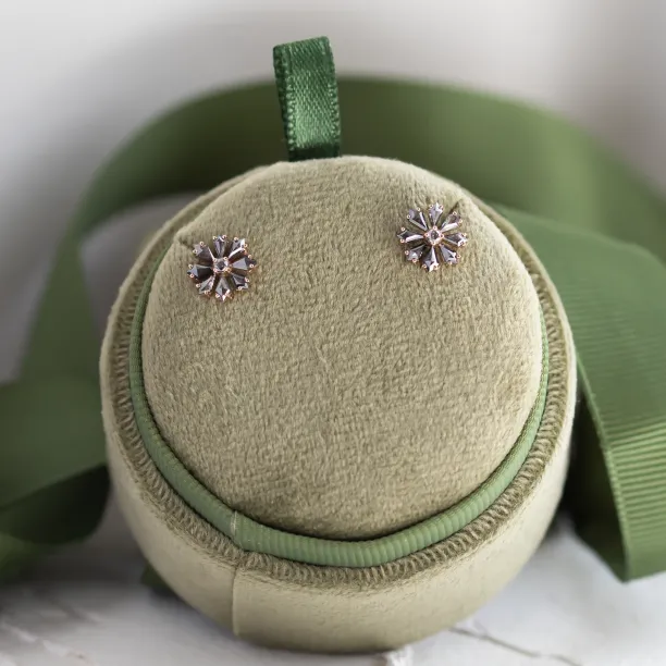 Floral earrings with salt and pepper diamonds FLOWER Image