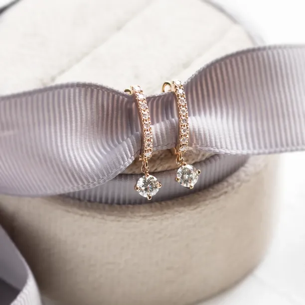 Visací náušnice kruhy s laboratorními diamanty SPARIA Image