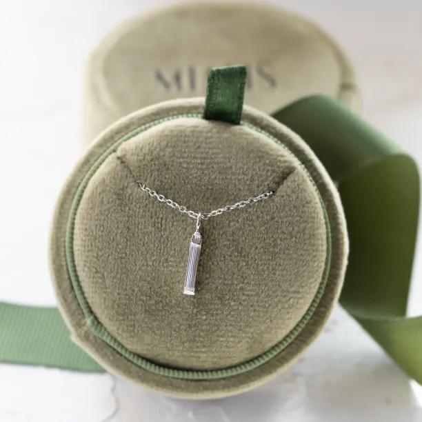 Minimalistický přívěsek s baguette moissanitem a diamantem FELICE Image