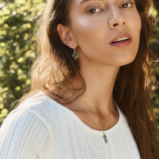 Extravagantní zlatý náhrdelník se salt and pepper diamanty SIGNATURE Image