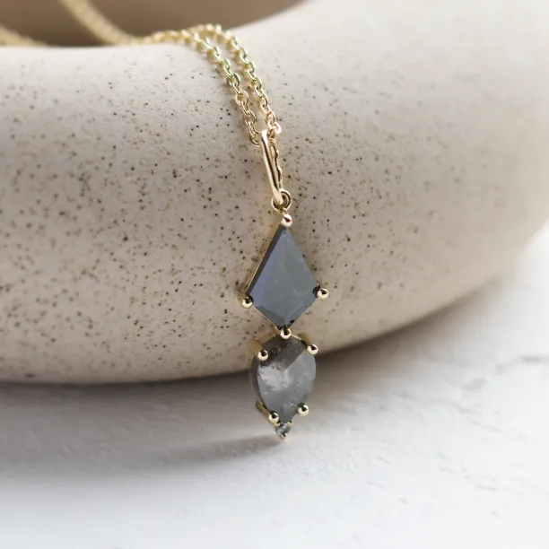 Extravagantní zlatý náhrdelník se salt and pepper diamanty SIGNATURE Image