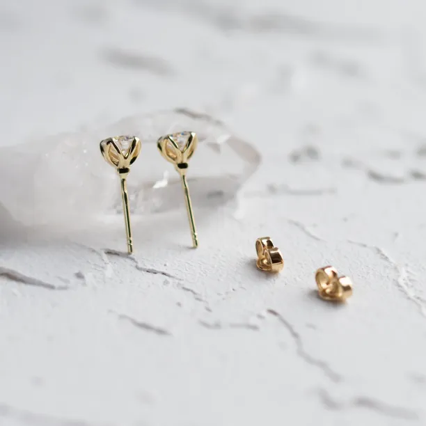 Minimalist moissanite earrings LUMIA Image