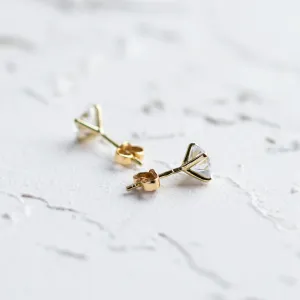 Minimalist moissanite earrings LUMIAN Thumbnail
