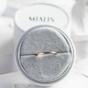 Minimalistický prsten s fialovým safírem HAIMEE Thumbnail