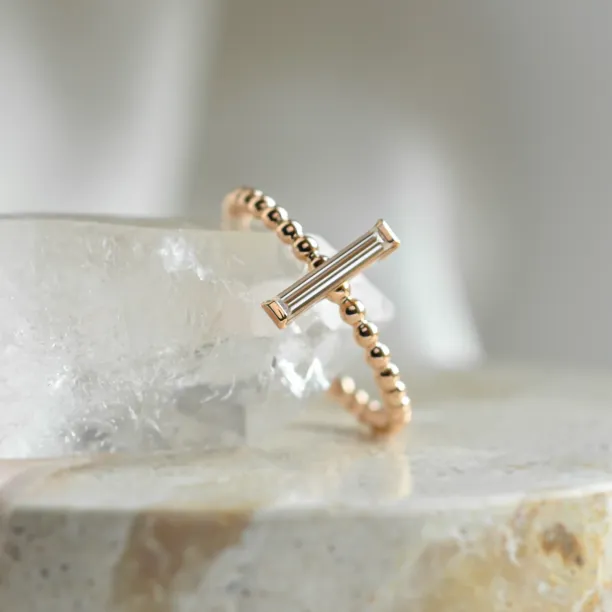 Kuličkový zásnubní prsten s baguette moissanitem ECLA Image