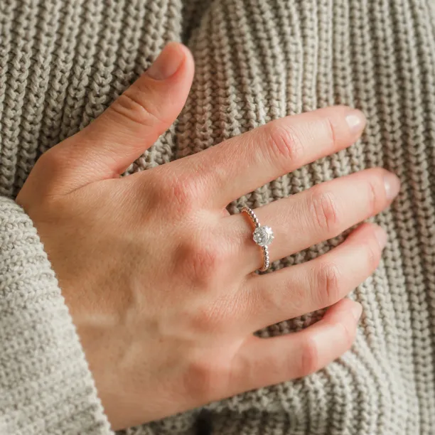 Zásnubní kuličkový prsten s hexagon moissanitem ELSIE Image