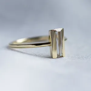 Originální zásnubní prsten s baguette moissanitem SLAVA Thumbnail