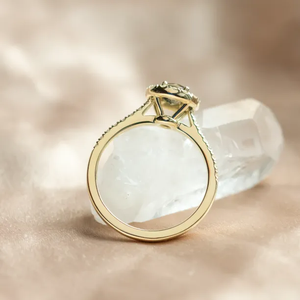 Sapphire and diamond halo ring GISE Image