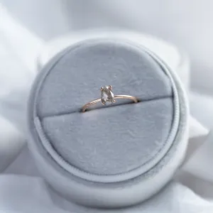Minimalistický prsten s pear salt and pepper diamantem ELIZA Thumbnail