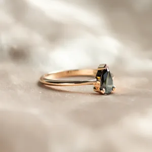 Minimalistický prsten se zeleným laboratorním diamantem ALESSA Thumbnail