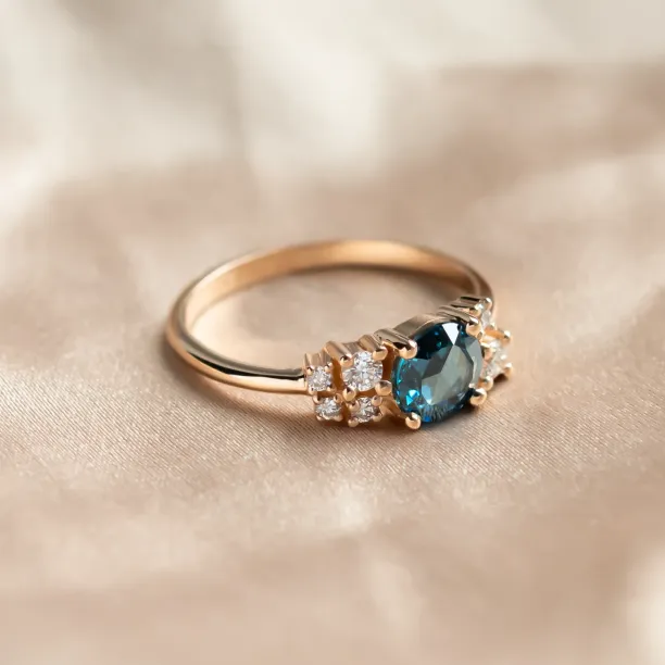 Luxusní cluster prsten s laboratorními diamanty CARINA Image