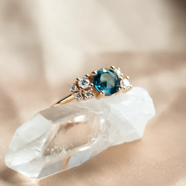 Luxusní cluster prsten s laboratorními diamanty CARINA Image