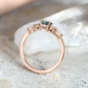 Elegantní zásnubní prsten s přírodním safírem a diamanty MAIDEN Thumbnail