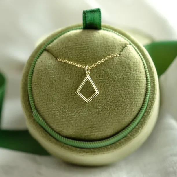 Gold kite necklace CLAUDIA Image