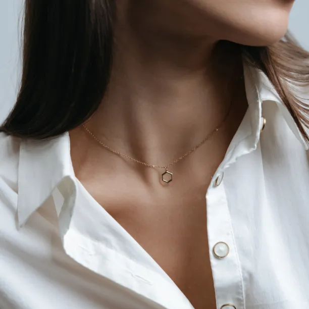 Gold hexagon necklace MEGAN Image