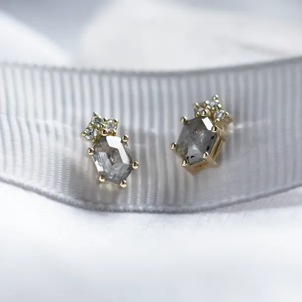 Salt and pepper diamond earrings studs TERRA Image