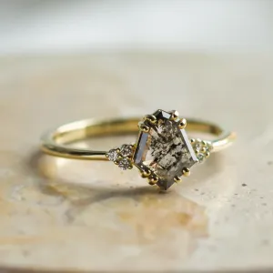 Vintage salt and pepper diamond engagement ring VERA Thumbnail