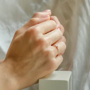 Minimalistický zlatý prsten se salt and pepper diamantem ZORA Thumbnail