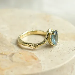 Unique oval blue sapphire ring KIARA Thumbnail