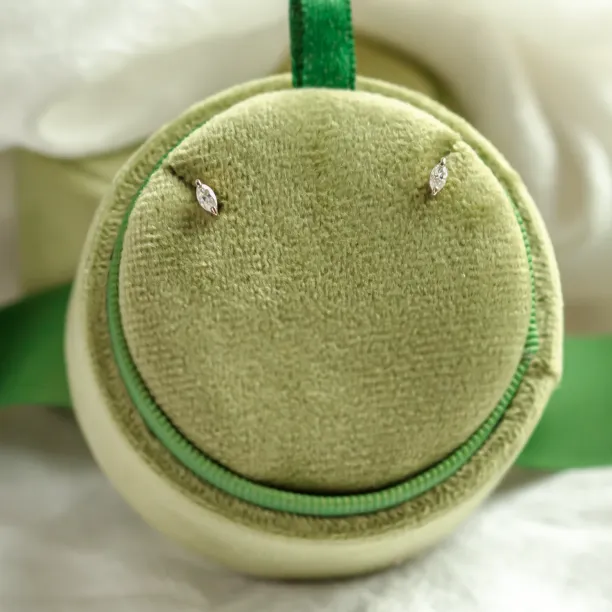 Minimalistické náušnice s diamanty ve tvaru markýz ANTO Image