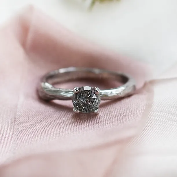 Originální zásnubní prsten s rutilovým křišťálem DREMAL Image