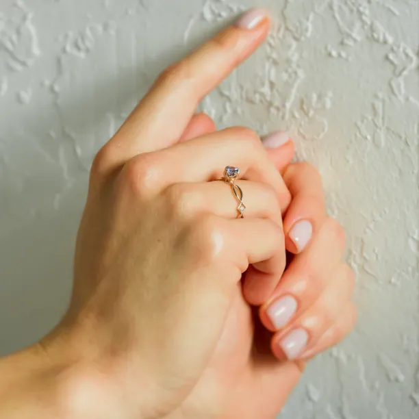 Tanzanite gold ring QUEENA Image