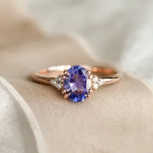 Tanzanite and diamond vintage ring BRIGHT
