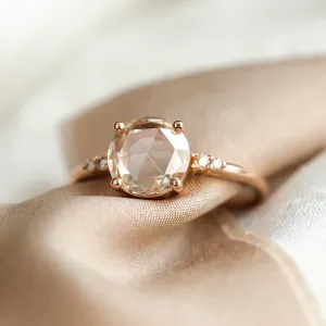 Zlatý prsten s lab grown diamantem a přírodními diamanty SYDNEY Thumbnail