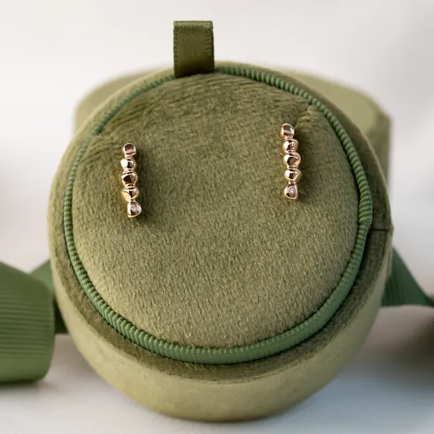 Minimalistické zlaté náušnice s diamanty CHANTAL Image