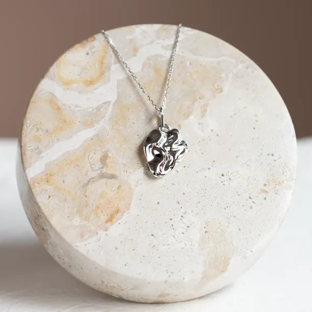 Original heartshaped necklace MARGUERITE Image