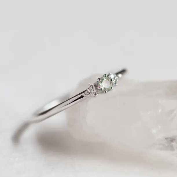 Minimalistický prsten se safírem a diamanty SABINE Image